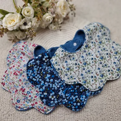 Lot bavoirs forme fleur